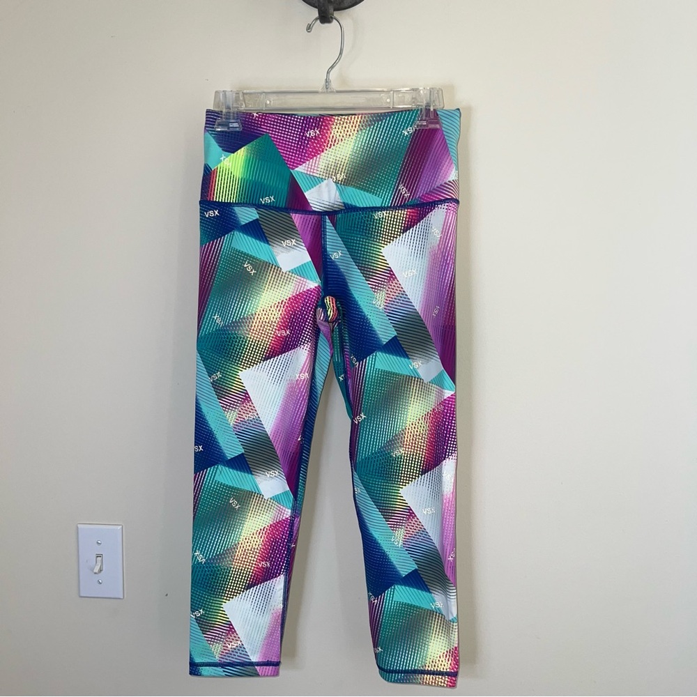 Victoria’s Secret VSX Knockout Capri Leggings Geometric Print S